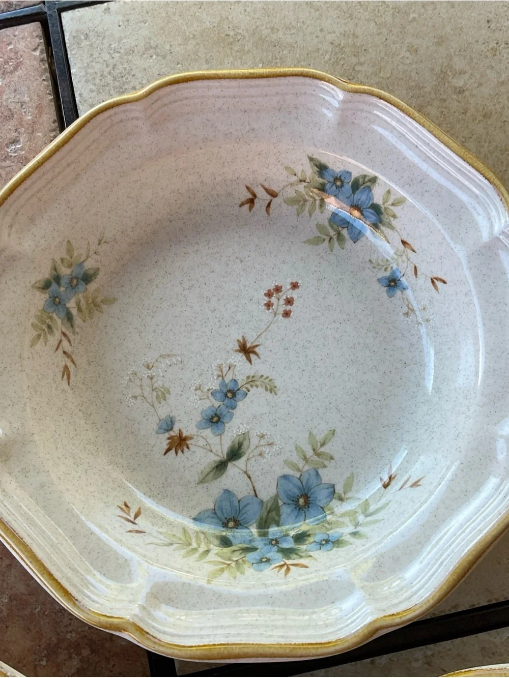 Mikasa Garden Club Day Dreams EC461 8” Soup Salad Bowls, Set of 3, EUC